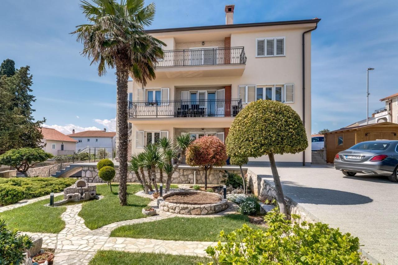 Cosmopolitan Apartments Krk Town Exteriér fotografie